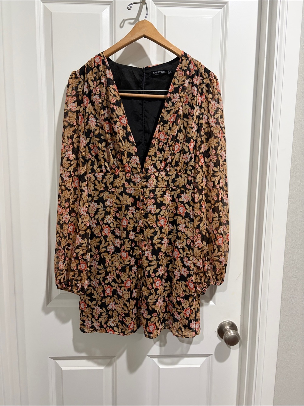 Nasty Gal Black Floral Deep V Long-Sleeve Mini Dress